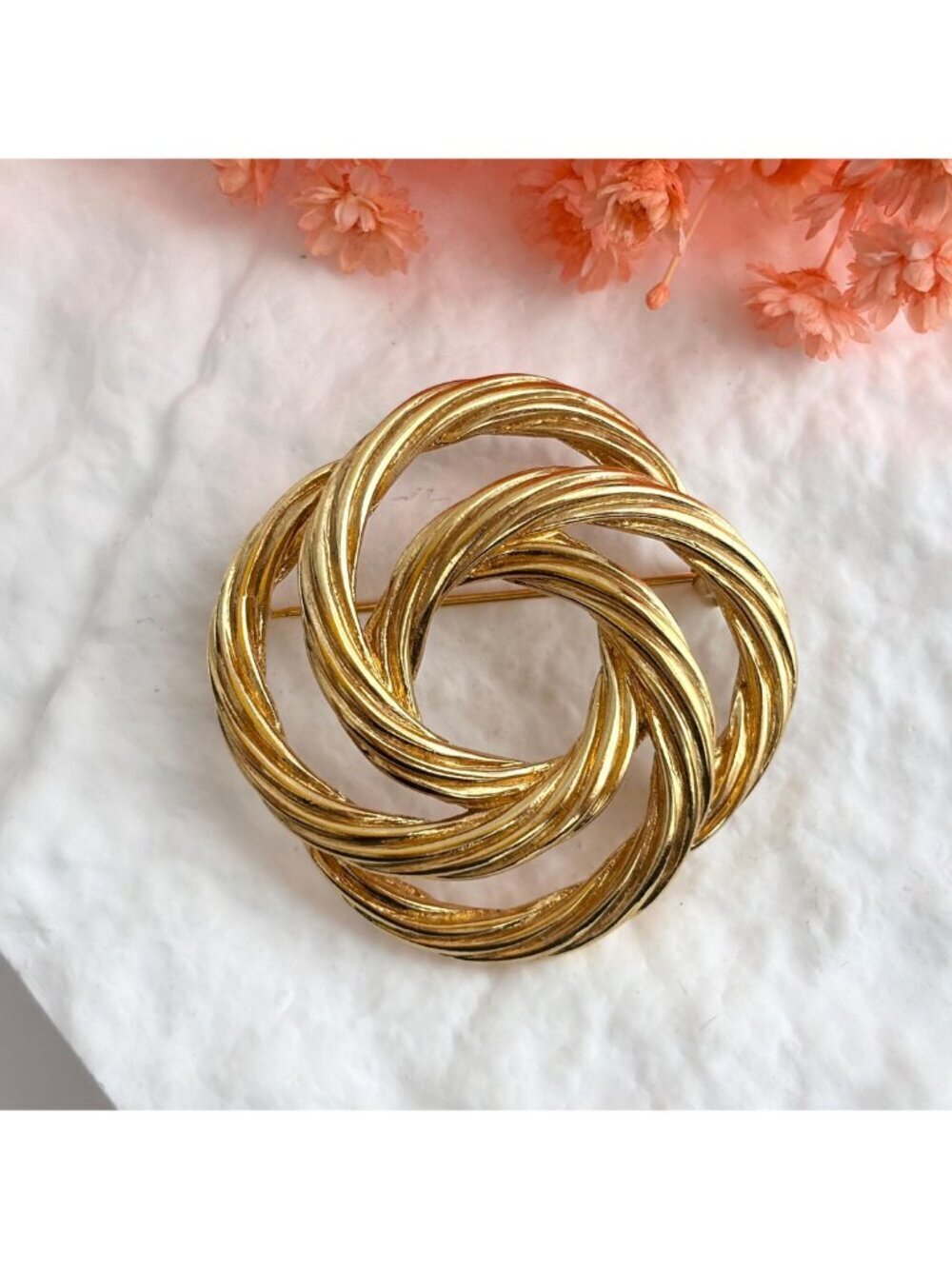 Monet Signed Abstract Braided Gold Toned 80's Vintage Costume Jewelry Brooch - Picture 5 of 8